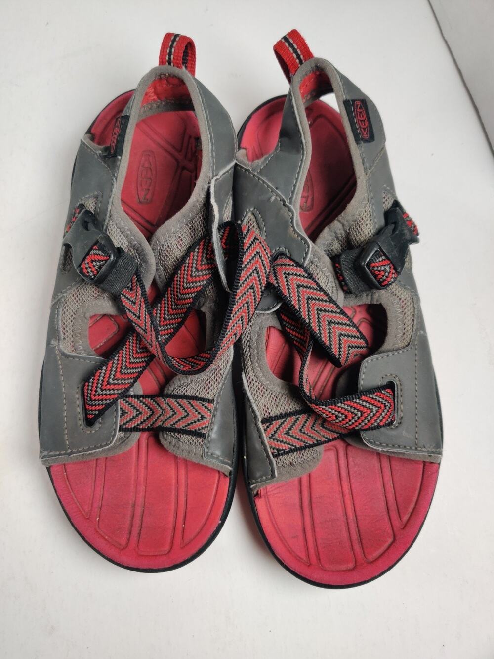 Keen Rock Iguana Magnet Racing Red Gray Kids Size 5